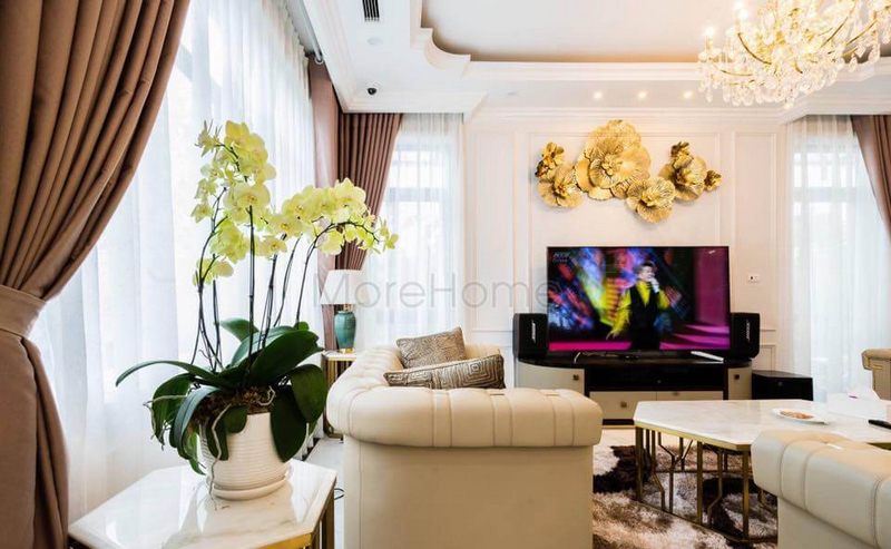 Không gian mở giúp phòng khách luôn ngập tràn ánh sáng - hương hoa